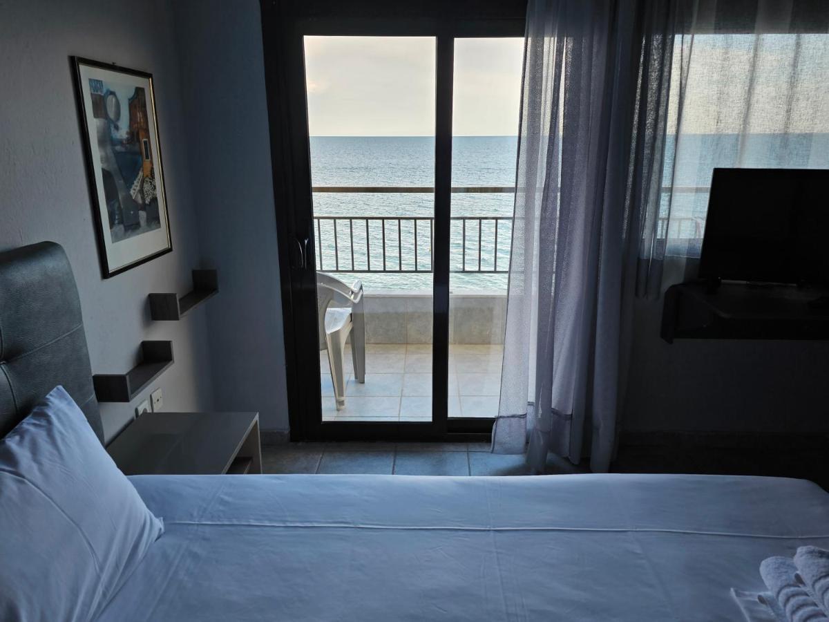 Studio Just On The Beach Паралия-Катерини Экстерьер фото