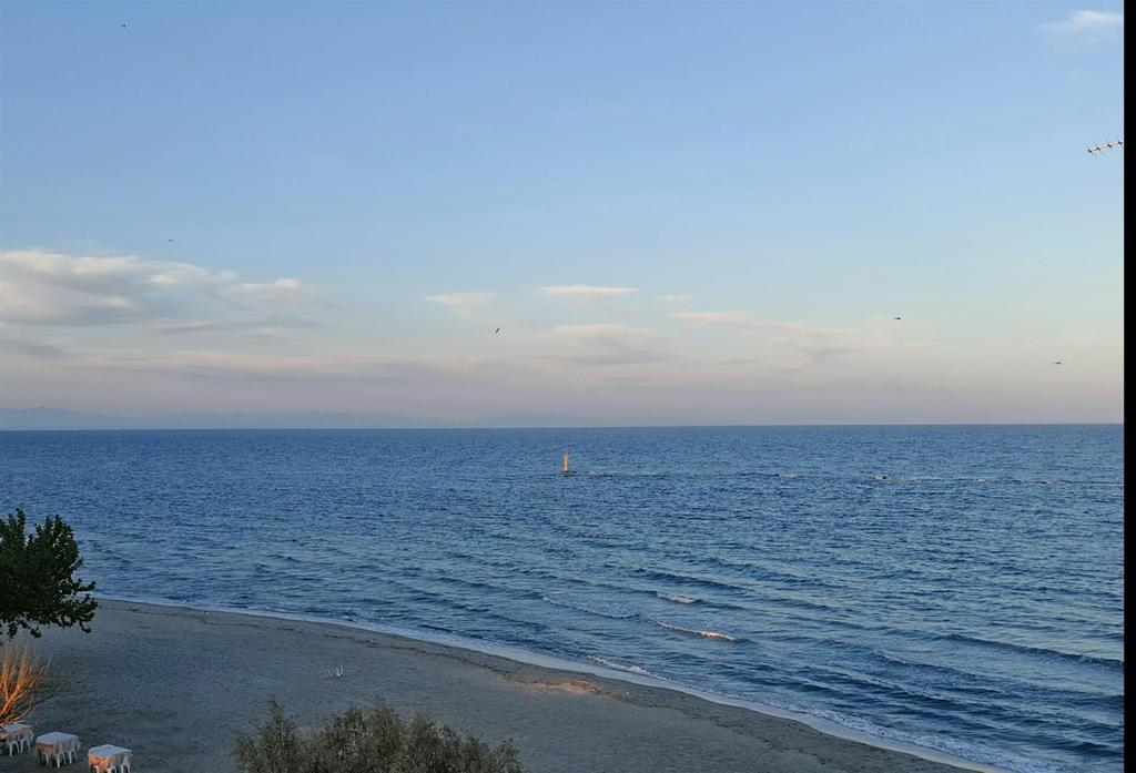 Studio Just On The Beach Паралия-Катерини Экстерьер фото