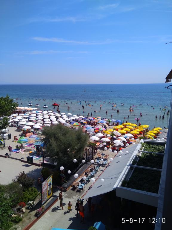Studio Just On The Beach Паралия-Катерини Экстерьер фото